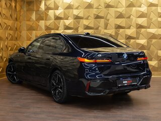 2022 BMW i7 xDrive60 I (G70), синий, 10500000 рублей, вид 2