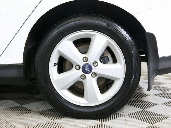 2012 Ford Focus III, белый - вид 9
