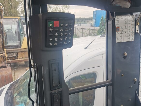 2011 John Deere 772G, жёлтый, 3550000 рублей - вид 9