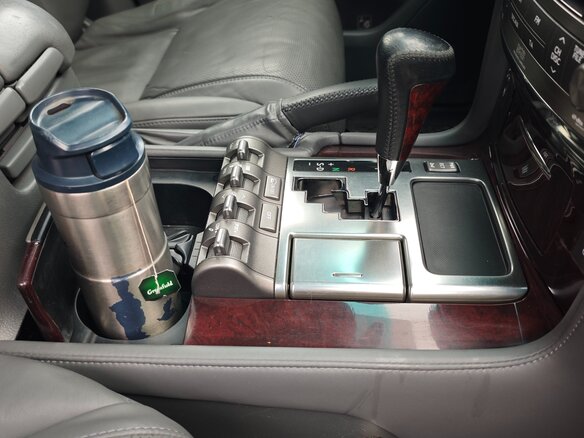 2008 Lexus LX 570 III, чёрный, 2500000 рублей - вид 26