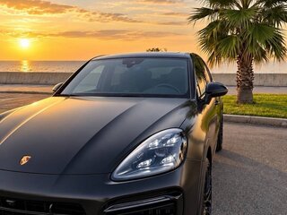 2020 Porsche Cayenne III, чёрный, 12000000 рублей, вид 3