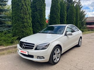 2009 Mercedes-Benz C-Класс 180 BlueEFFICIENCY III (W204), белый, 900000 рублей, вид 1