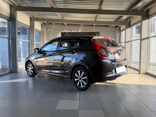 2014 Hyundai Solaris I Рестайлинг, коричневый, 999000 рублей, вид 4