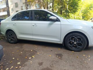 2017 Skoda Rapid I Рестайлинг, белый, 1150000 рублей, вид 4