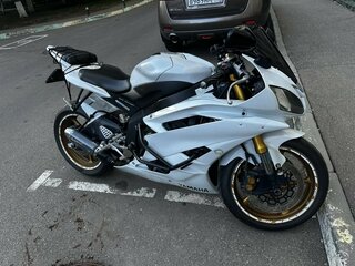 2007 Yamaha YZF-R6, белый, 510000 рублей, вид 4