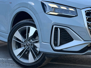 2026 Audi Q2 L 35 TFSI I Рестайлинг, серый, 3640000 рублей, вид 3