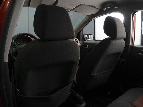 2006 Ford Fiesta Mk5, красный - вид 11