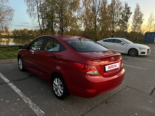 2013 Hyundai Solaris I, красный, 828000 рублей, вид 5