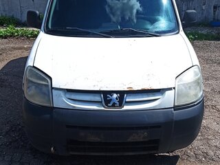 2008 Peugeot Partner II, белый, 240000 рублей, вид 2