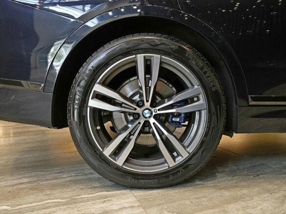 2021 BMW X7 40i I (G07), чёрный - вид 29