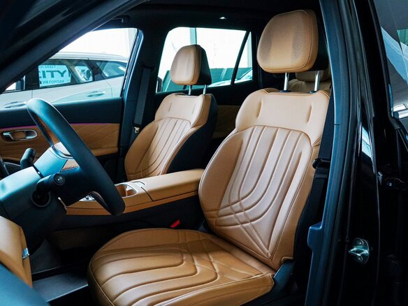 2026 Geely EX5 Гибрид EM-R, чёрный, 3829990 рублей - вид 16