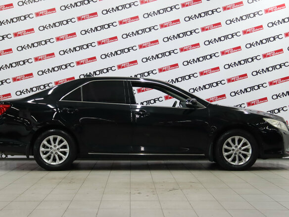 2012 Toyota Camry VII (XV50), чёрный, 1445170 рублей - вид 2