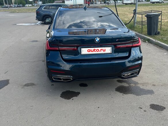 2014 BMW 7 серии 750i xDrive V (F01/F02/F04) Рестайлинг, синий, 2300000 рублей - вид 3