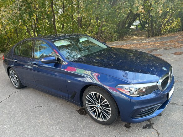2017 BMW 5 серии 520d xDrive VII (G30/G31/G38), синий, 4000000 рублей