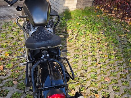2017 Triumph Bonneville Bobber, зелёный, 1000000 рублей, вид 3