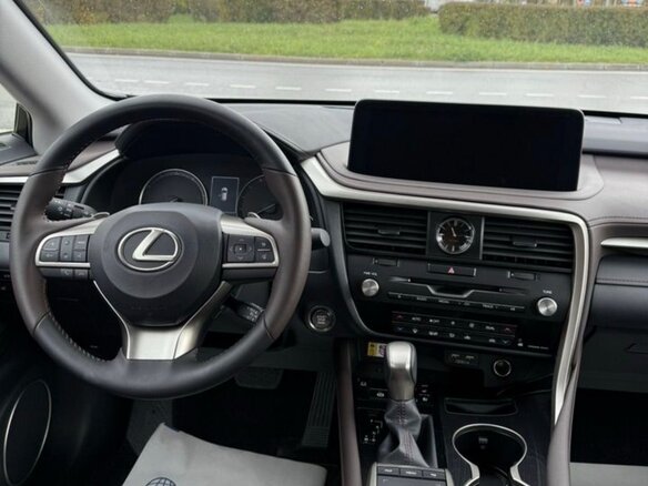 2022 Lexus RX 450h IV Рестайлинг, чёрный, 7520000 рублей - вид 12