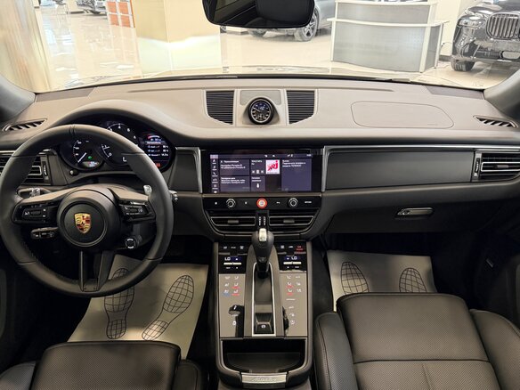 2025 Porsche Macan I Рестайлинг 2, серый, 11495000 рублей - вид 7