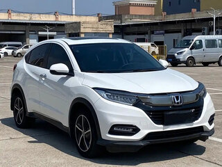 2022 Honda Vezel II, белый, 1615111 рублей, вид 3