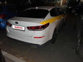 2019 Kia Optima IV Рестайлинг, белый, 1170000 рублей, вид 4