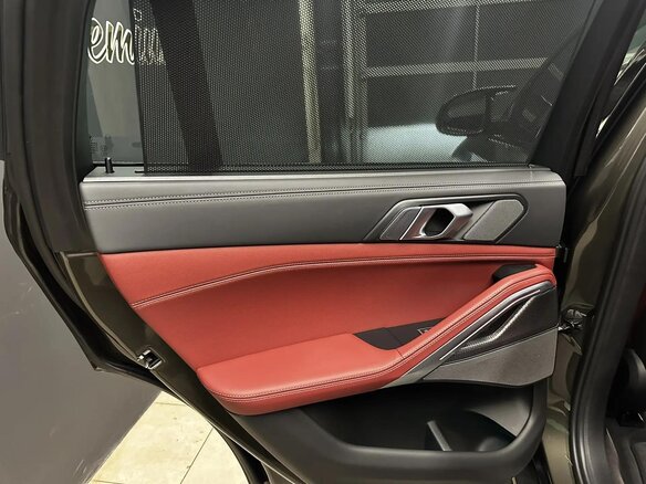 2020 BMW X6 40i III (G06), коричневый, 8190000 рублей - вид 22