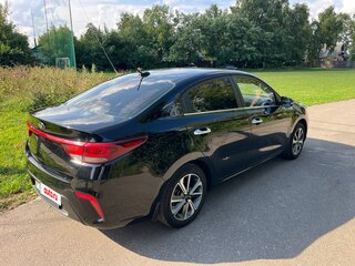 2018 Kia Rio IV, чёрный, 1410000 рублей, вид 3