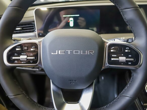 2026 Jetour X70+ I Рестайлинг, чёрный, 3399000 рублей - вид 13