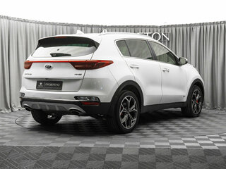 2019 Kia Sportage IV Рестайлинг, белый, 2920000 рублей, вид 5