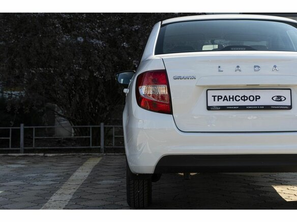 2026 Lada (ВАЗ) Granta I Рестайлинг, белый, 1068000 рублей - вид 10