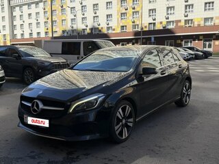 2016 Mercedes-Benz A-Класс 180 III (W176) Рестайлинг, чёрный, 1700000 рублей, вид 1