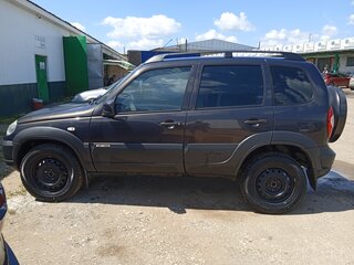 2016 Chevrolet Niva I Рестайлинг, коричневый, 520000 рублей, вид 4