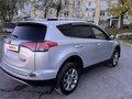 2017 Toyota RAV4 IV (XA40) Рестайлинг, серебристый, 2500000 рублей - вид 3