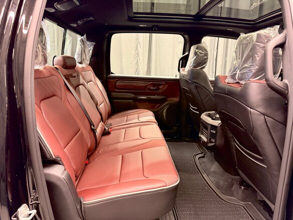 2026 Ram 1500 Crew Cab V Рестайлинг, чёрный, 9450000 рублей - вид 37