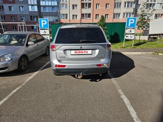 2014 Mitsubishi Outlander III Рестайлинг, серебристый, 1500000 рублей, вид 3