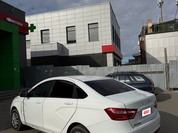 2020 Lada (ВАЗ) Vesta CNG I, белый, 670000 рублей - вид 3