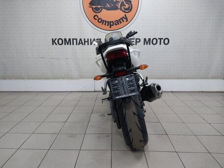 2009 Yamaha FZ1, белый, 499000 рублей, вид 4