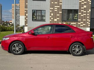 2013 Kia Cerato 6-speed II, красный, 760000 рублей, вид 2