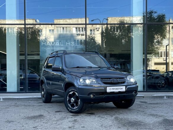 2020 Lada (ВАЗ) Niva, серый, 857000 рублей - вид 2