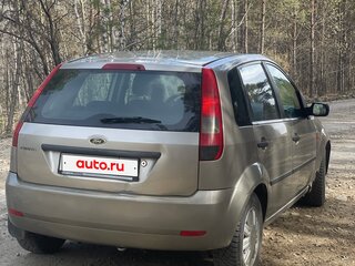 2004 Ford Fiesta Mk5, бежевый, 240000 рублей, вид 3