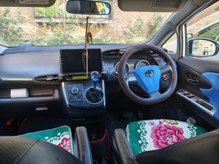 2010 Toyota Wish II, белый, 900000 рублей, вид 5
