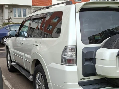 2013 Mitsubishi Pajero IV Рестайлинг 1, белый, 1970000 рублей, вид 5
