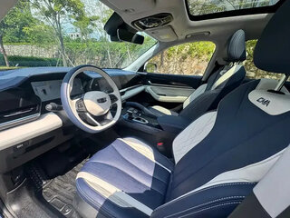 2022 Geely Monjaro (Xingyue L) Hi-P I, серебристый, 2800290 рублей, вид 4