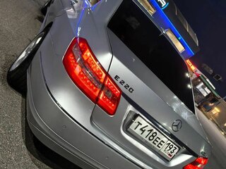 2009 Mercedes-Benz E-Класс 220 5G-Tronic IV (W212, S212, C207), серебристый, 1600000 рублей, вид 5