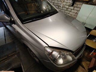 2014 Opel Astra H Рестайлинг, серебристый, 600000 рублей, вид 4