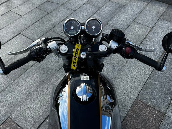 2025 Royal Enfield Continental GT, серебристый, 637000 рублей - вид 6