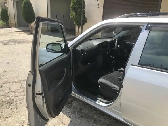 2003 Toyota Probox I, серый, 424000 рублей - вид 12