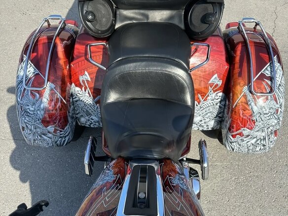2013 Harley-Davidson Tri Glide, красный, 1800000 рублей - вид 7