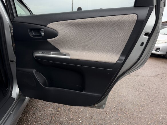 2009 Toyota Wish II, серый - вид 19