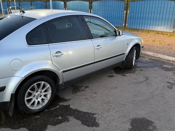 2002 Volkswagen Passat B5 Рестайлинг, серебристый, 460000 рублей - вид 2