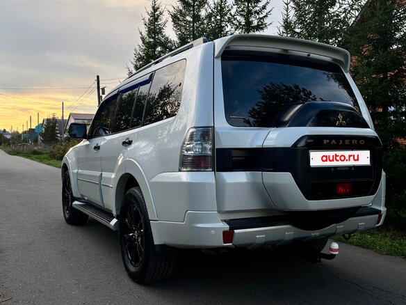 2019 Mitsubishi Pajero IV Рестайлинг 2, белый - вид 13
