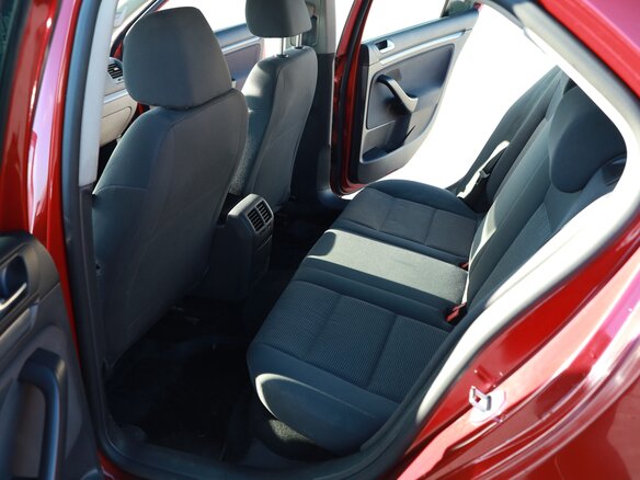 2008 Volkswagen Jetta V, красный, 450000 рублей - вид 21
